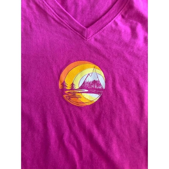 Merrell‎ Graphic T Shirt Top Tee Hot Pink Outdoors Mountain Scene V Neck - Picture 3 of 4